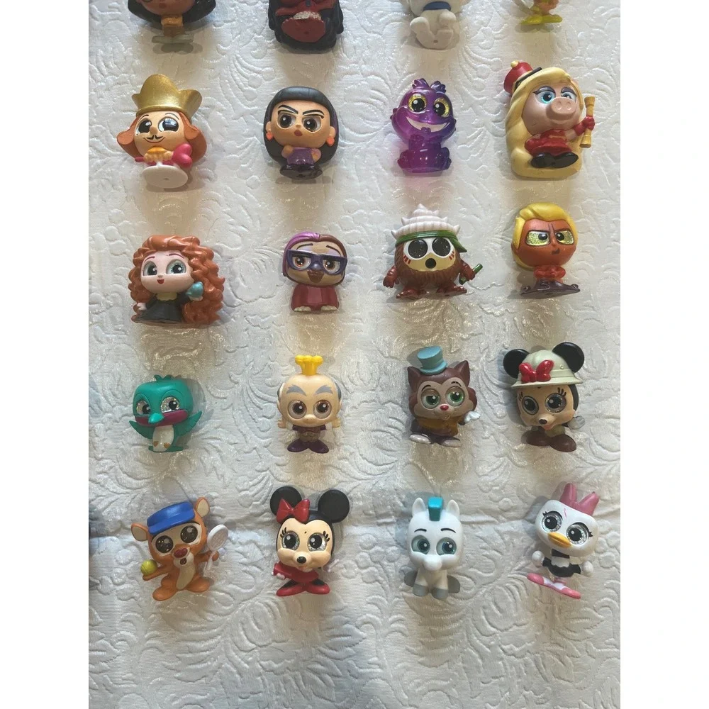 131 Disney Doorables Lot Rare Ultra Rare Flocked Glow Scented Special + Cards